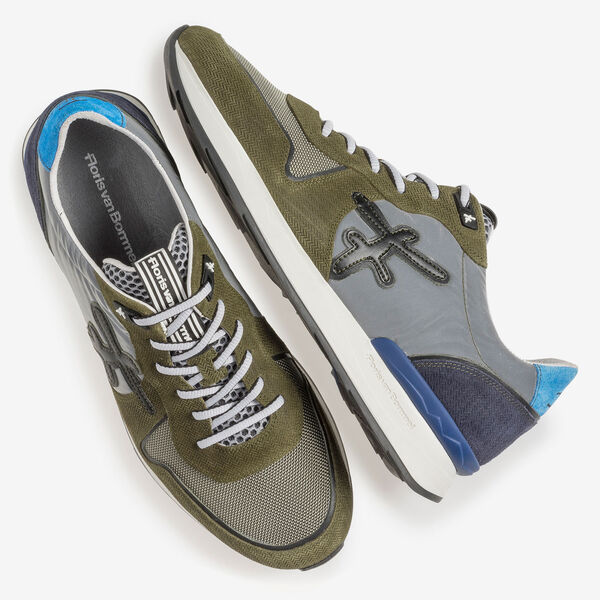 Olivgr&uuml;ner Wildleder-Sneaker mit Print