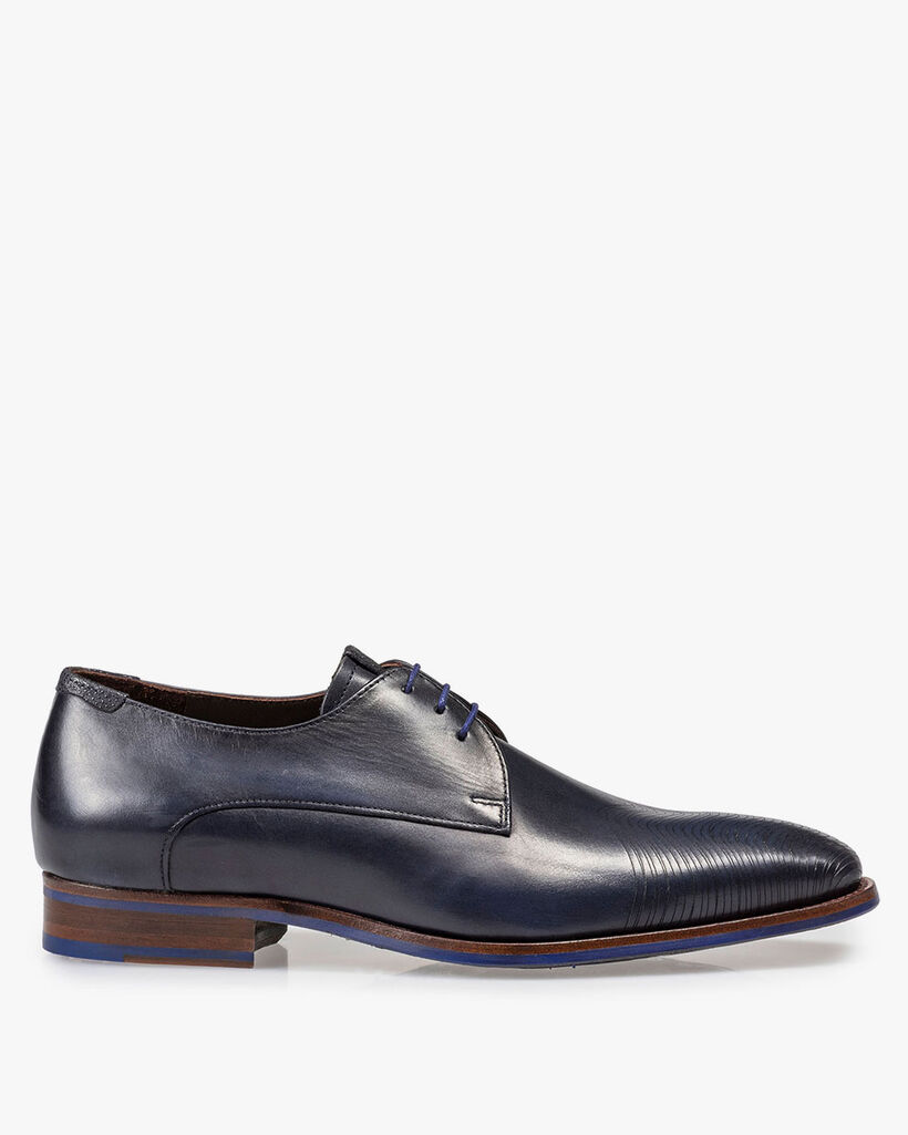 Dunkelblauer Leder-Schn&uuml;rschuh