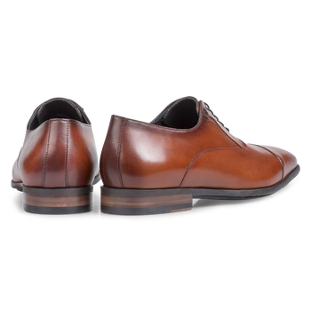Cognacfarbener Schn&uuml;rschuh