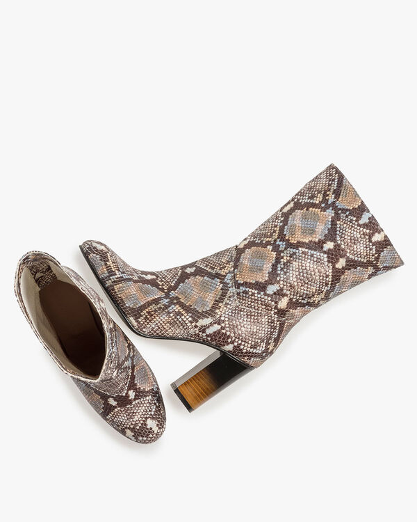 Braun-wei&szlig;e Lederstiefel mit Schlangenprint