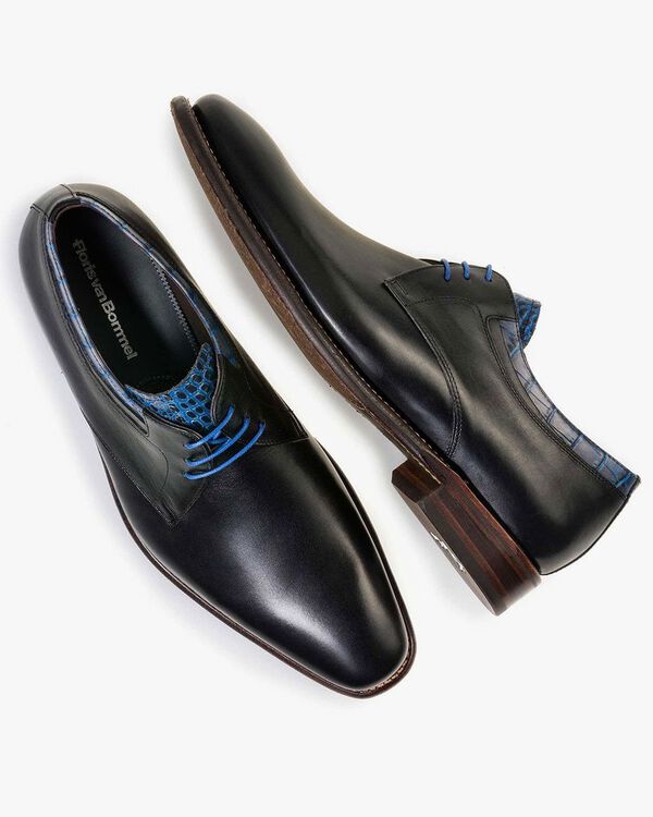 Black leather lace shoe