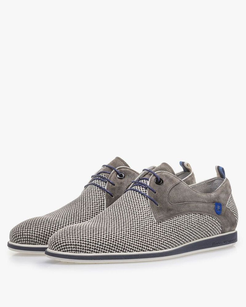 Grauer Wildleder-Schn&uuml;rschuh mit Print