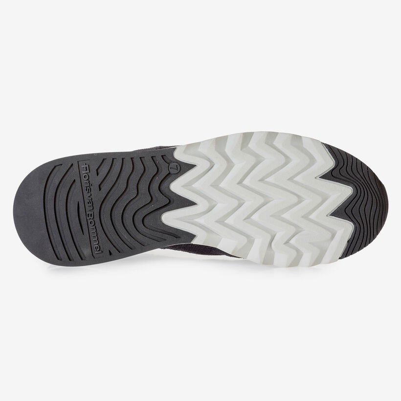 Grau-schwarzer Wildleder-Sneaker