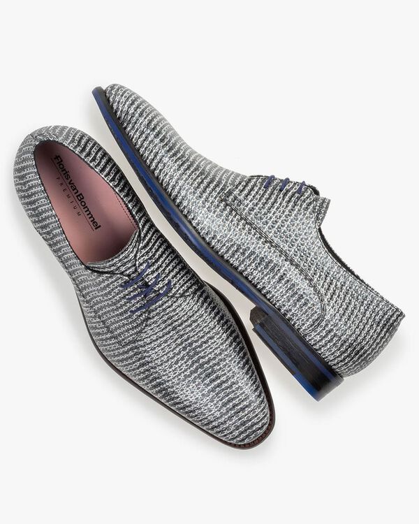 Schn&uuml;rschuh metallic mit Print grau
