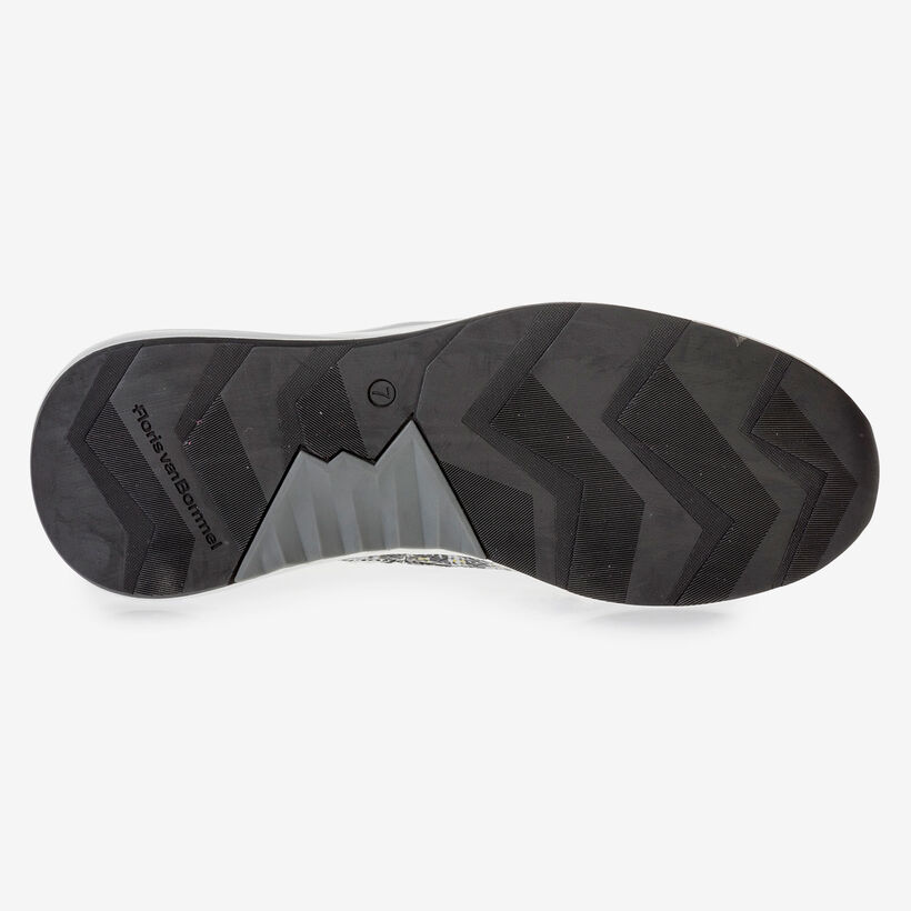 Mehrfarbiger Sneaker mit grau-gelbem Print