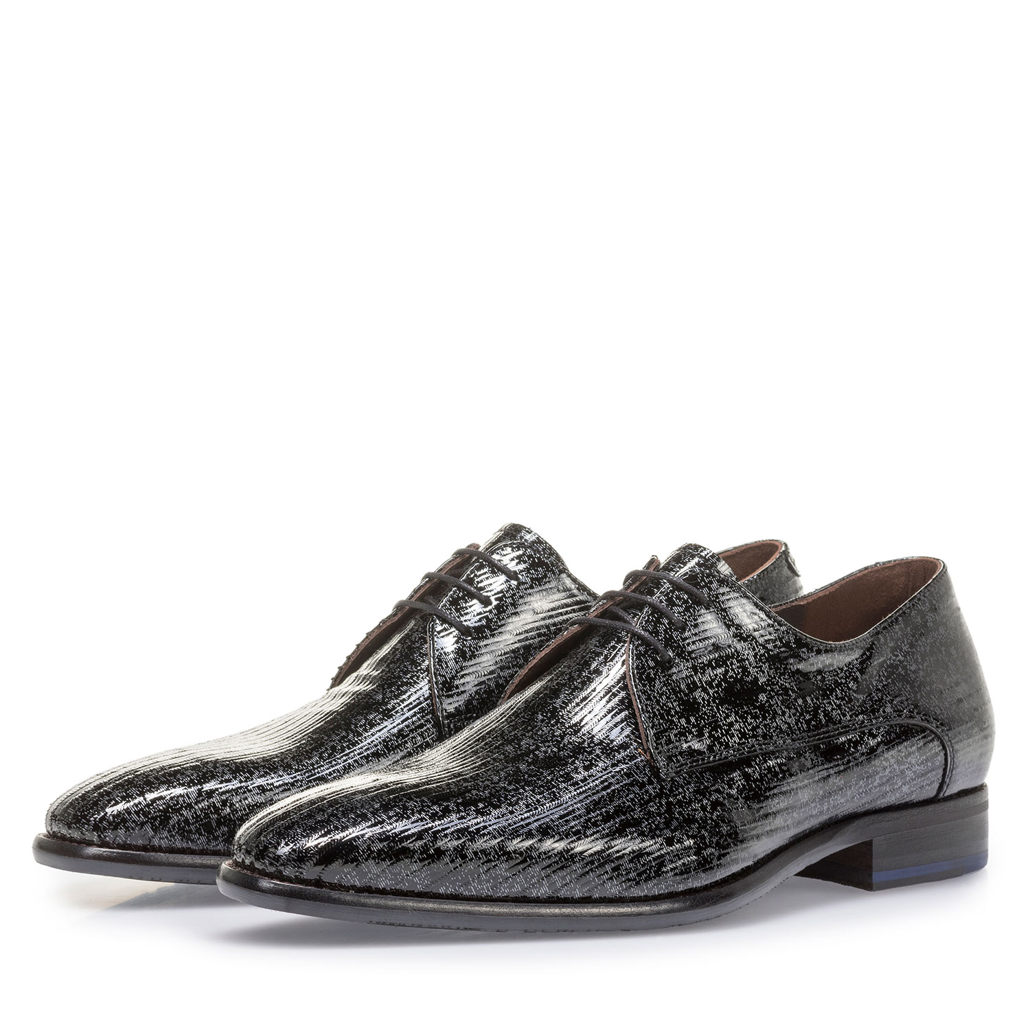 18146/12 - Schwarzer Lackleder-Schnürschuh mit Metallicprint 18146/12 - Schwarzer Lackleder-Schnürschuh mit Metallicprint