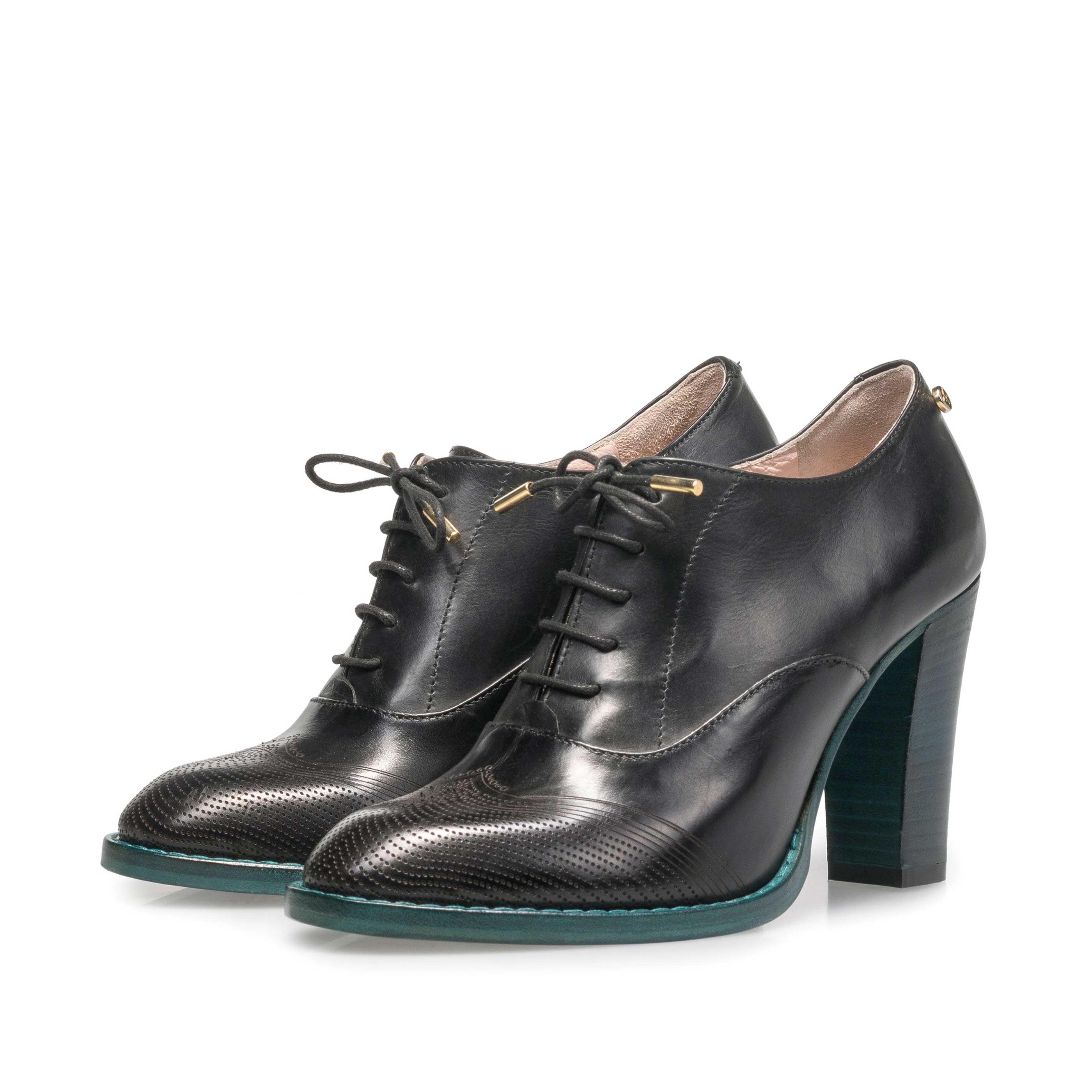 85810/00 - Black calf leather heeled derby 85810/00 - Black calf leather heeled derby