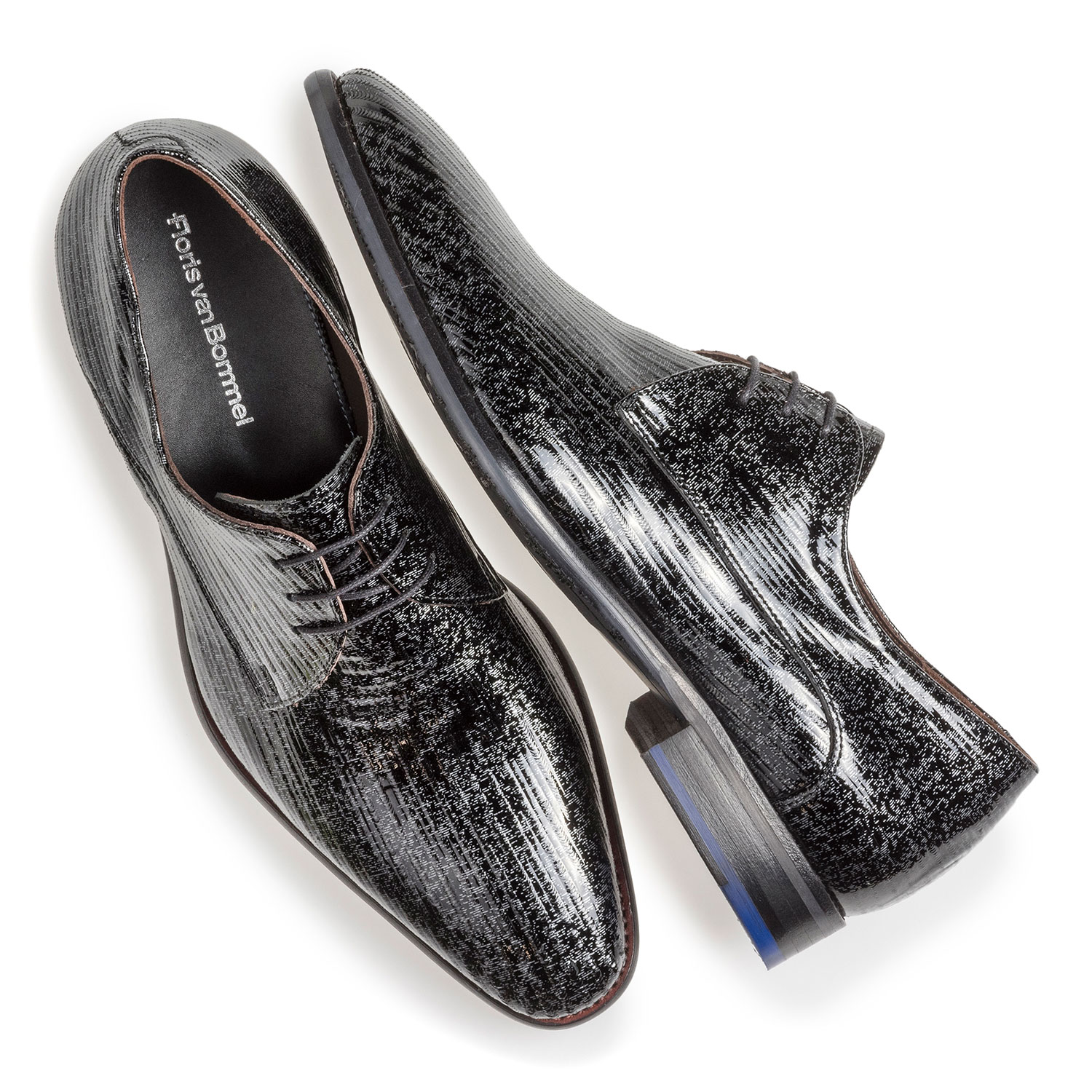 18146/12 - Schwarzer Lackleder-Schnürschuh mit Metallicprint 18146/12 - Schwarzer Lackleder-Schnürschuh mit Metallicprint
