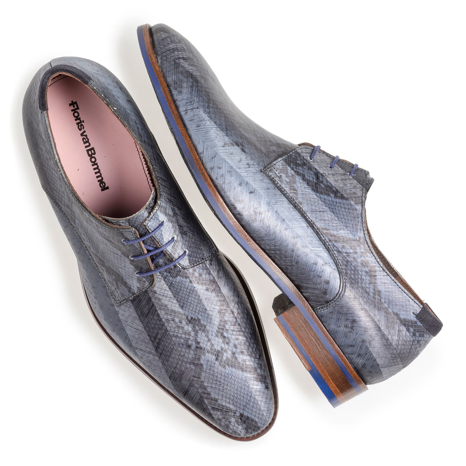 18297/01 - Grauer Lackleder-Schnürschuh mit Schlangenprint 18297/01 - Grauer Lackleder-Schnürschuh mit Schlangenprint