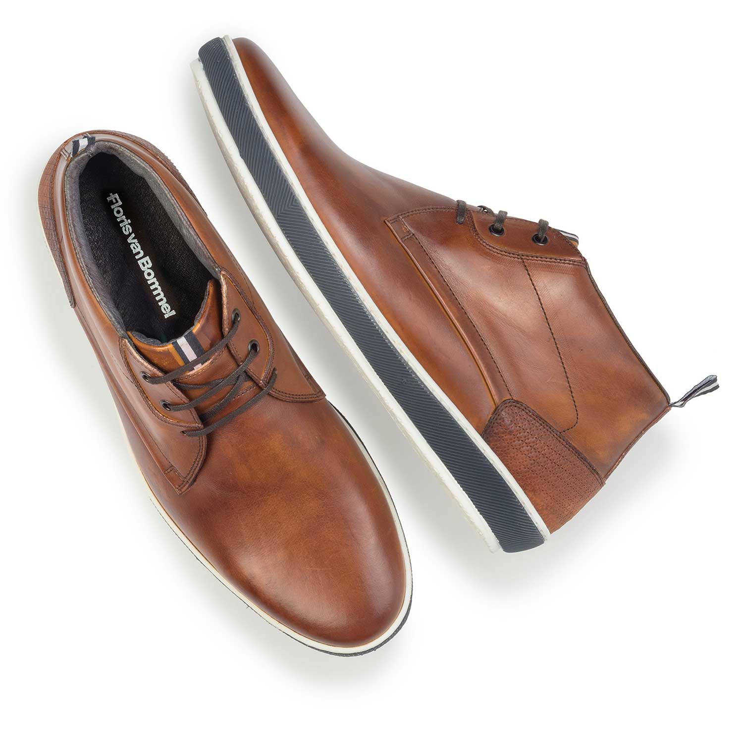 10989/04 - Cognacfarbener Schnürstiefel aus Kalbsleder 10989/04 - Cognacfarbener Schnürstiefel aus Kalbsleder