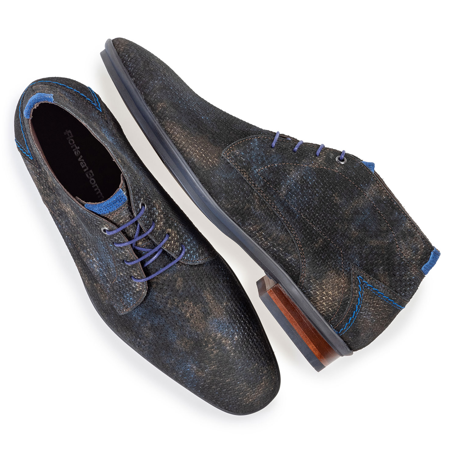 20440/24 - Lace boot with print bronze 20440/24 - Lace boot with print bronze