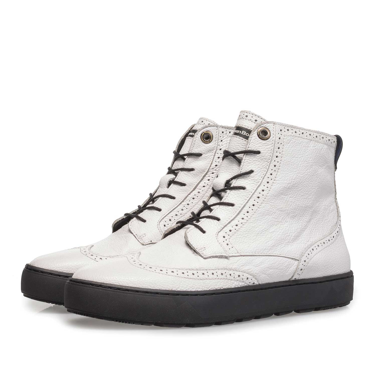 85286/02 - Weißer, halbhoher Sneaker mit Strukturleder 85286/02 - Weißer, halbhoher Sneaker mit Strukturleder