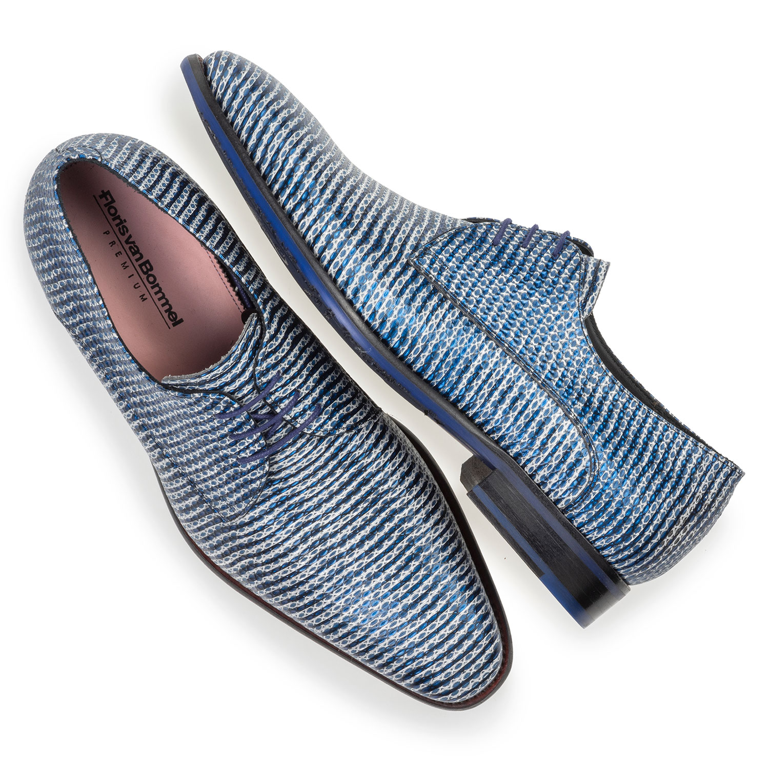 18147/01 - Lace shoe metallic with print blue 18147/01 - Lace shoe metallic with print blue