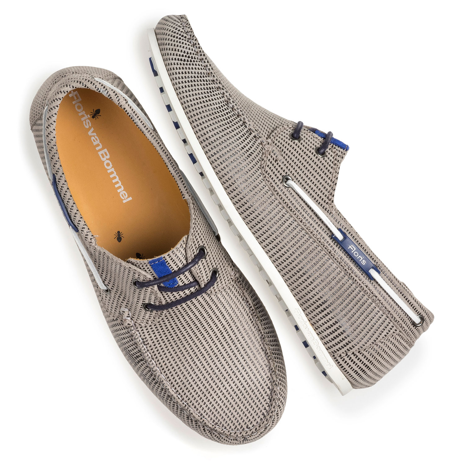 15035/11 - Sandfarbener Wildleder-Bootsschuh mit Print 15035/11 - Sandfarbener Wildleder-Bootsschuh mit Print