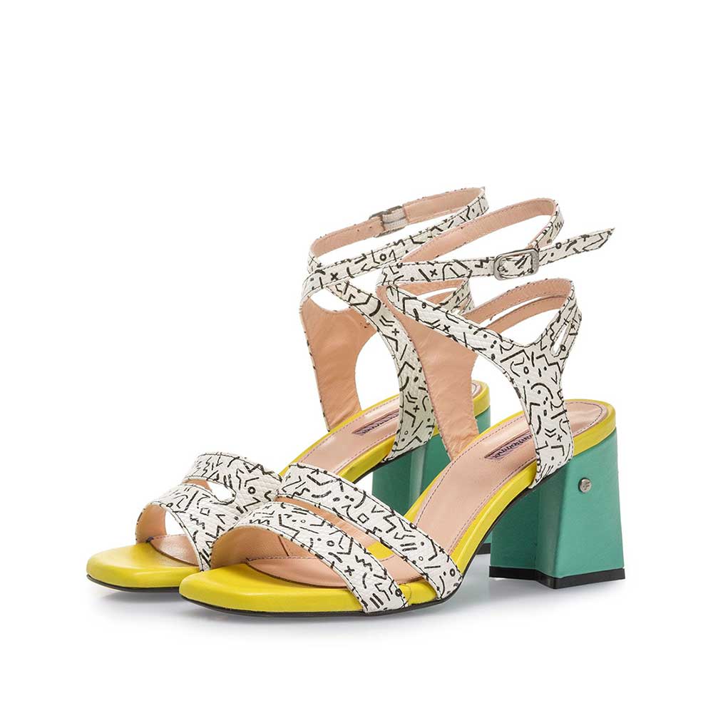 85943/05 - Weiße Sandalette mit schwarzem Print 85943/05 - Weiße Sandalette mit schwarzem Print