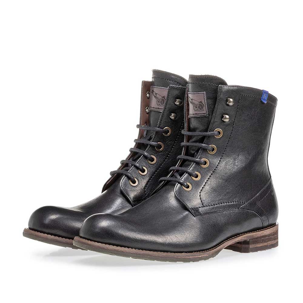 10751/20 - Lambskin lined black lace boot 10751/20 - Lambskin lined black lace boot